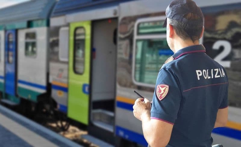 CHIVASSO - La stazione ferroviaria è «terra di nessuno»: il sindaco chiede aiuto a Prefetto e Questore