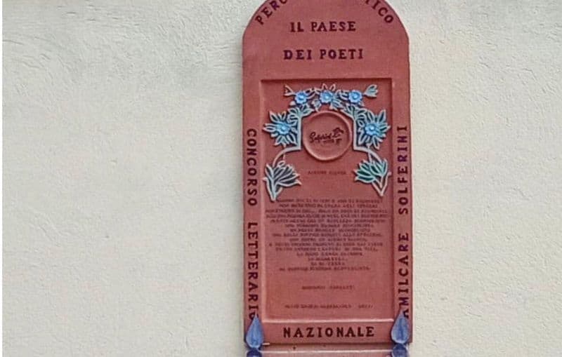 ORIO CANAVESE - Posizionata la stele del primo percorso poetico del paese