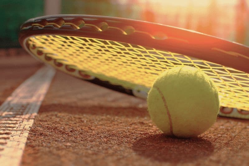 IVREA - Giovane tennista molestata dall'ex allenatore: a 27 anni trova la forza di denunciarlo in procura