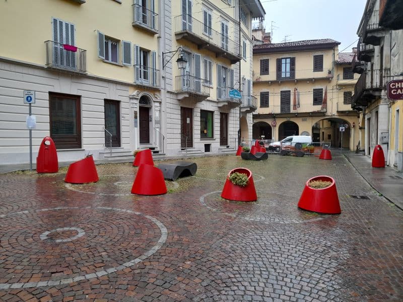 CUORGNE' - Raccolta firme per riaprire piazza Boetto, l'ex assessore: «Un ritorno al passato non incrementa il commercio»