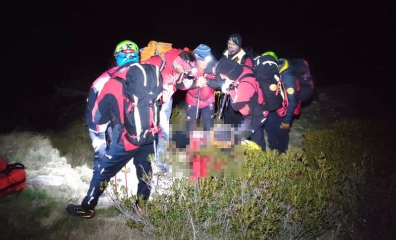 FRASSINETTO - Raggiunti nella notte i due escursionisti rimasti bloccati a Punta Rama - FOTO