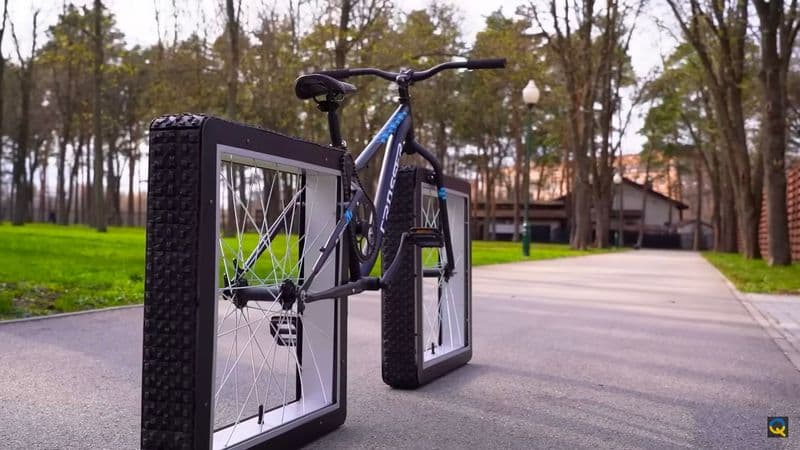BIKE - La prima bici con le ruote quadrate