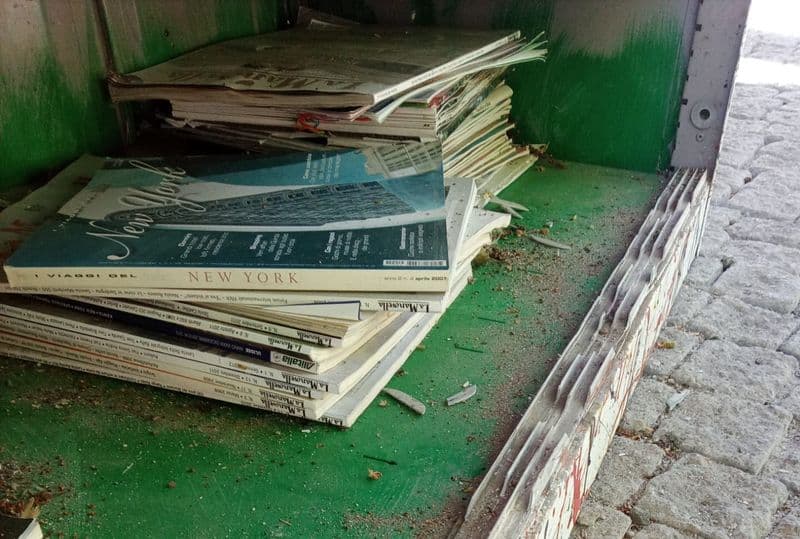CHIAVERANO - Vandalizzato l'armadio del bookcrossing, il sindaco: «E' possibile che nessuno non veda mai nulla?»