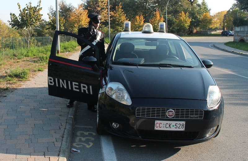 CIRIE' - Pensionato nasconde 30 mila euro sotto il pavimento ma i ladri lo vengono a sapere e lo derubano