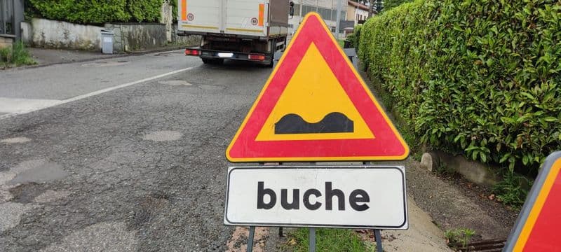 CANAVESE - Dopo la pioggia si aprono crateri nell'asfalto: l'eredità del maltempo sulle strade della nostra zona - FOTO