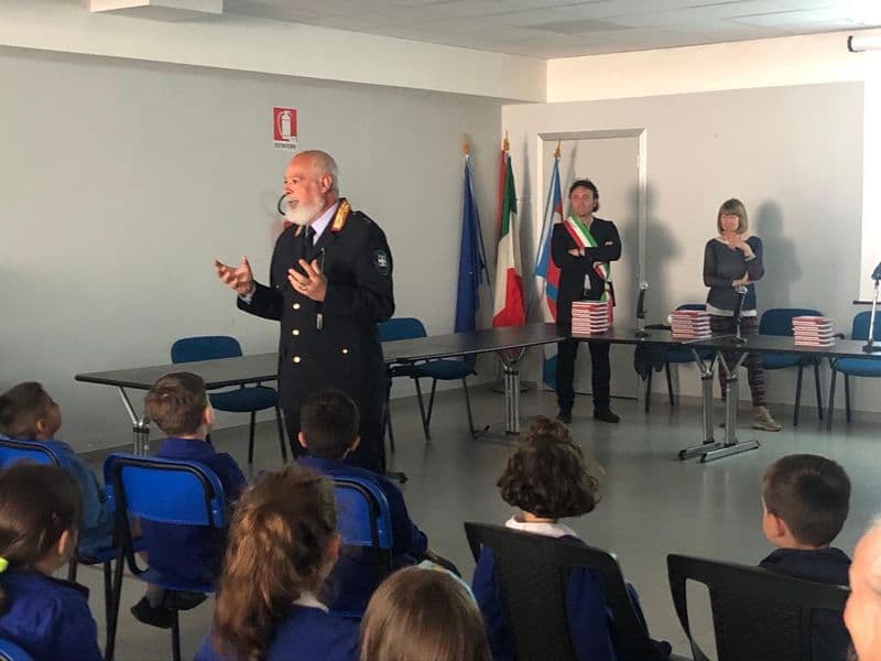 LOMBARDORE - I bimbi vanno a lezione di Costituzione - FOTO