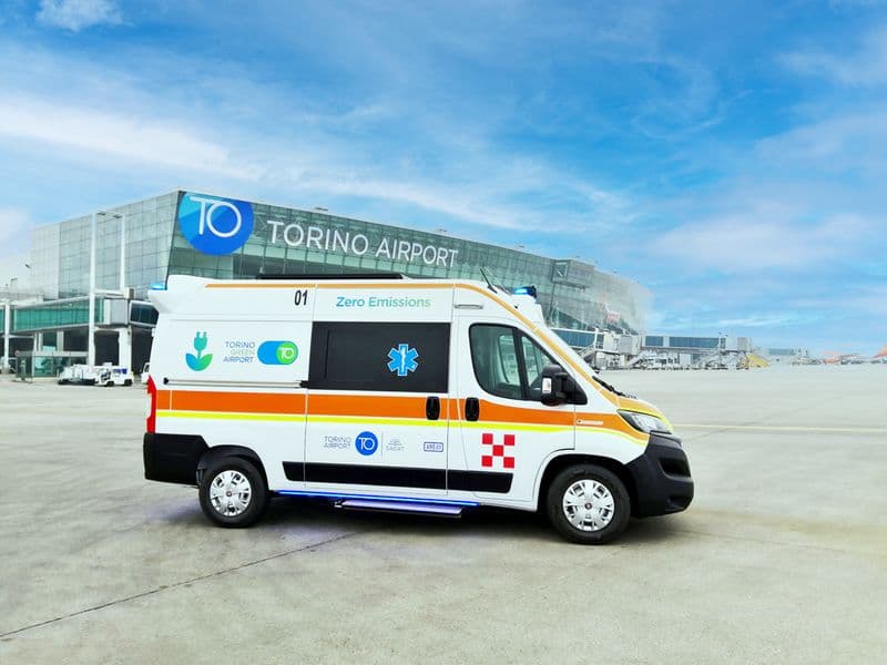 CASELLE - Primo aeroporto italiano a disporre di un'ambulanza elettrica