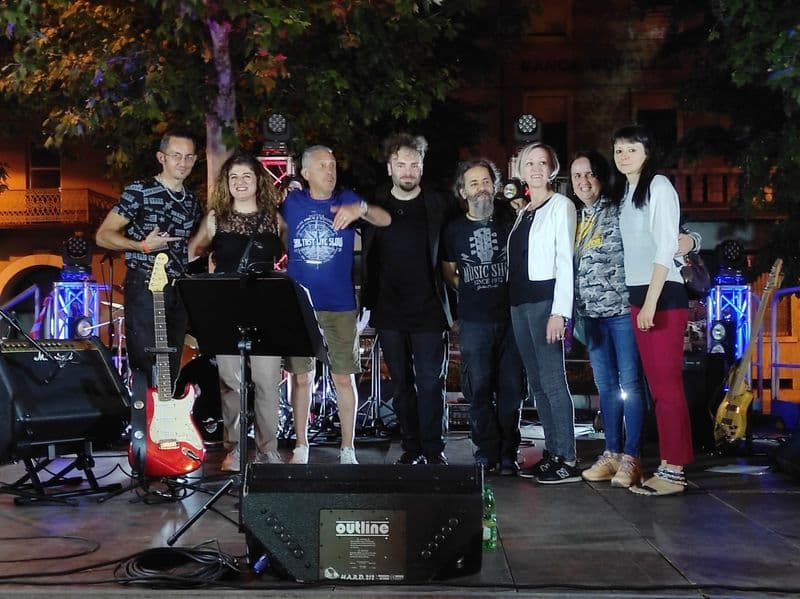 CUORGNE' - Una grande festa rock: applausi per il concerto degli Antinomia - FOTO e VIDEO