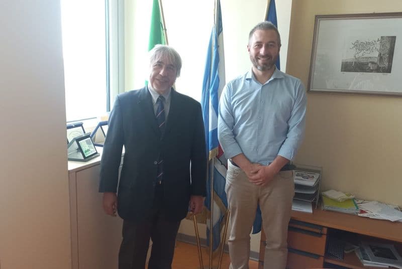 LUSIGLIE' - Auto sfrecciano veloci, il Comune chiede una rotonda