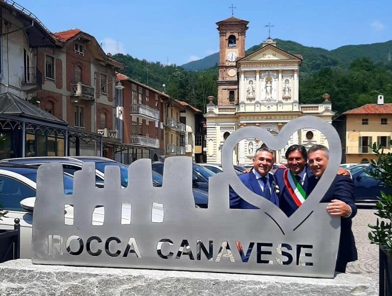 ROCCA CANAVESE - Unioni civili, il sindaco dice sì a Diego ed Emanuele: «Prima delle ideologie vengono le persone con la P maiuscola»