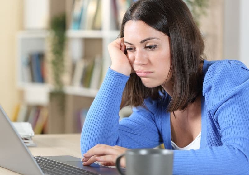 SOCIETA’ – L’apologia della noia