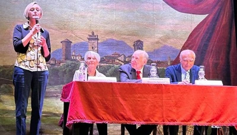 CUORGNE' - Un successo l'Aperibook al teatro Pinelli sotto il segno di Costantino Nigra - FOTO