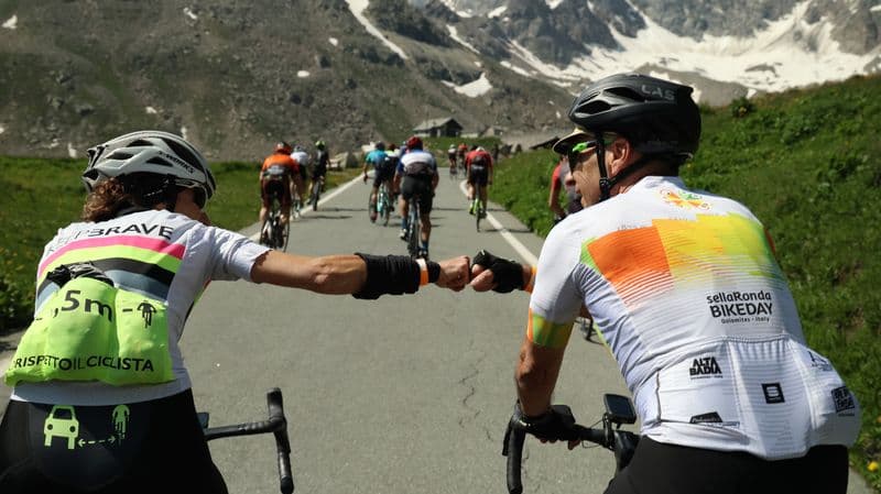CERESOLE REALE - Trionfo di ciclisti per la seconda edizione del «Nivolet Bike Day» - FOTO