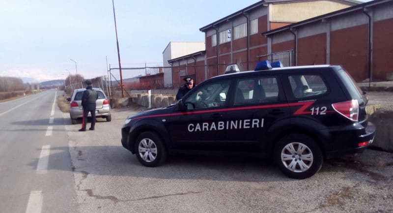 IVREA - Spacciano in trasferta da una serra di marijuana nel biellese: due eporediesi di 22 anni arrestati dai carabinieri