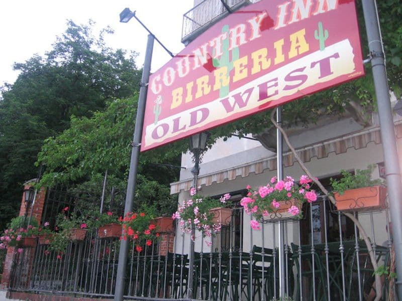 IVREA - Musica troppo alta, arriva la multa di Arpa: il pub-birreria annulla il party arcobaleno