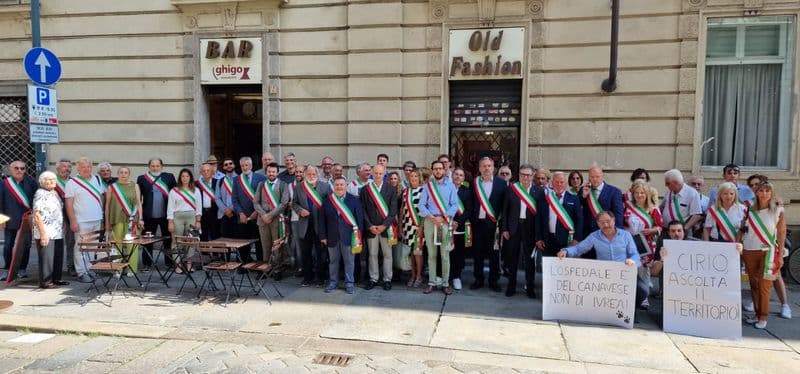 NUOVO OSPEDALE DEL CANAVESE - I sindaci manifestano a Torino a sostegno dell'area Ribes di Pavone Canavese - FOTO e VIDEO