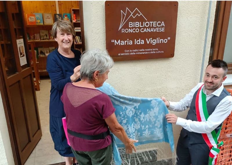 RONCO CANAVESE - La biblioteca comunale intitolata a Maria Ida Viglino - FOTO