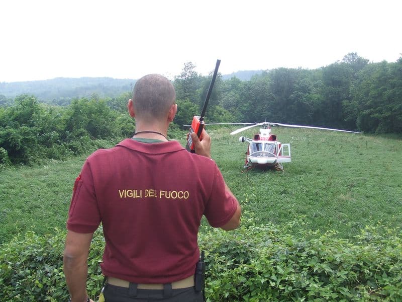 BROSSO - Precipita per 300 metri con il parapendio: morta sul colpo la turista tedesca in vacanza in Canavese