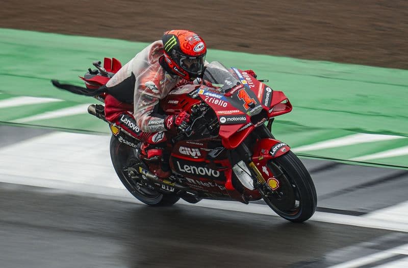 CHIVASSO - Moto GP, Pecco Bagnaia frenato solo dalla pioggia: è secondo a Silverstone