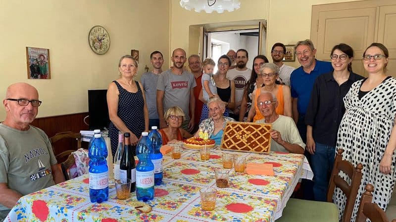 CUORGNE' - Compleanno da record e grande festa in famiglia per i 99 anni di Domenica Cortese - FOTO
