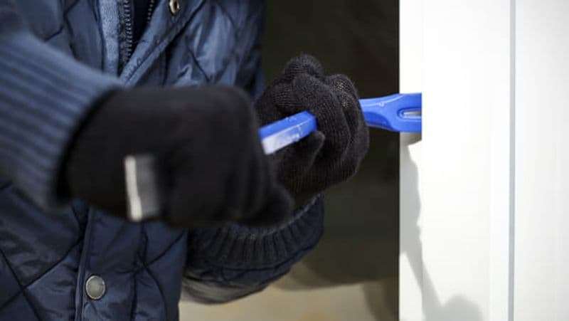 ALTO CANAVESE - Furti e rapine nelle case, arrestato il capo della banda: i colpi a Cuorgnè, Salassa, Valperga, Chiesanuova