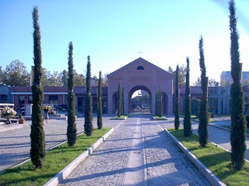 CHIVASSO - Torna a colpire la banda del rame: furto al cimitero cittadino