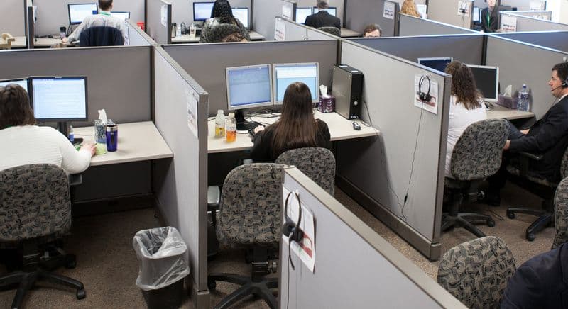 IVREA - Comdata, possibile trasferimento di una commessa a Torino: in 65 rischiano il posto di lavoro