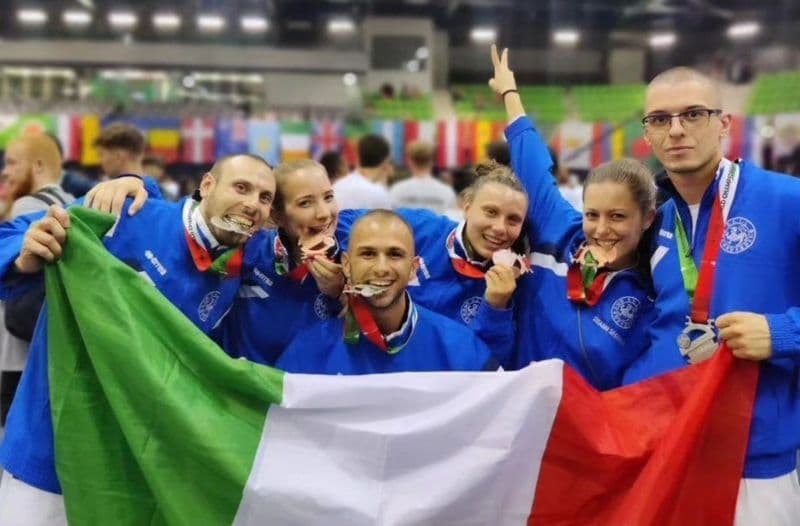 RIVAROLO CANAVESE - Mondiali di karate, raffica di medaglie e soddisfazioni per gli atleti della Rem Bu Kan
