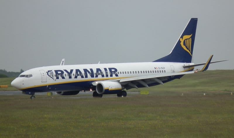 CASELLE - Quasi sei ore di ritardo per i passeggeri dei voli per Catania