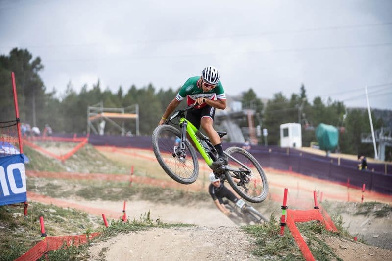 FRONT CANAVESE - Gli atleti del Rock Bike Team in gara in Scozia, Svizzera e Italia - FOTO