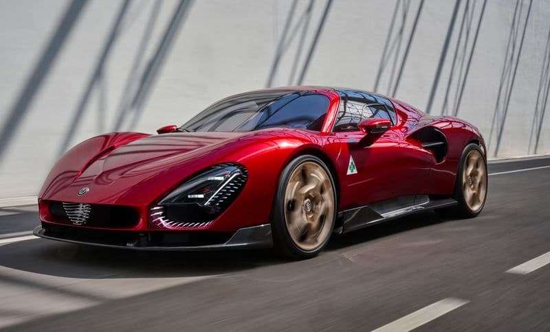 MOTORI – Alfa Romeo 33 Stradale, il manifesto del futuro