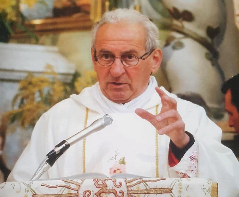 COLLERETTO CASTELNUOVO - In lacrime per la scomparsa di don Sandro Giovannone