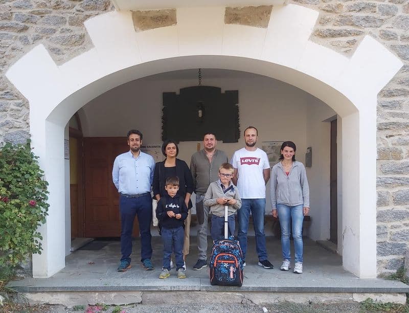 CERESOLE REALE - Primo giorno in classe per Emanuele e Raffaele: gli alunni della scuola più piccola d'Italia - FOTO