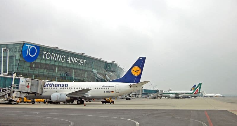 INCIDENTE AEREO A CASELLE - Aeroporto chiuso fino a lunedi, tutti i voli sono stati cancellati