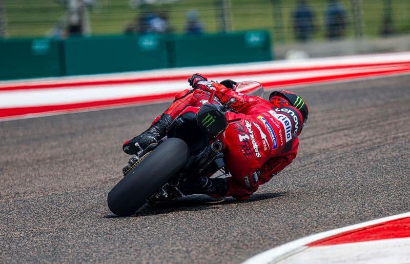 MOTO GP - Pecco Bagnaia cade in India: adesso il mondiale è ufficialmente riaperto