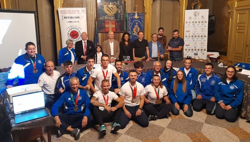 RIVAROLO CANAVESE - Gli atleti della Rem Bu Kan premiati in municipio - FOTO e VIDEO
