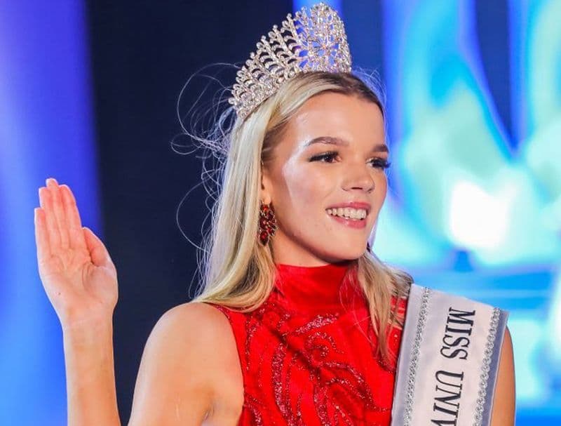 CURIOSITA' - Miss Zimbabwe, troppo bianca per essere vera