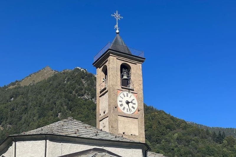 VALPRATO SOANA - Torna a splendere lo storico orologio del campanile - FOTO