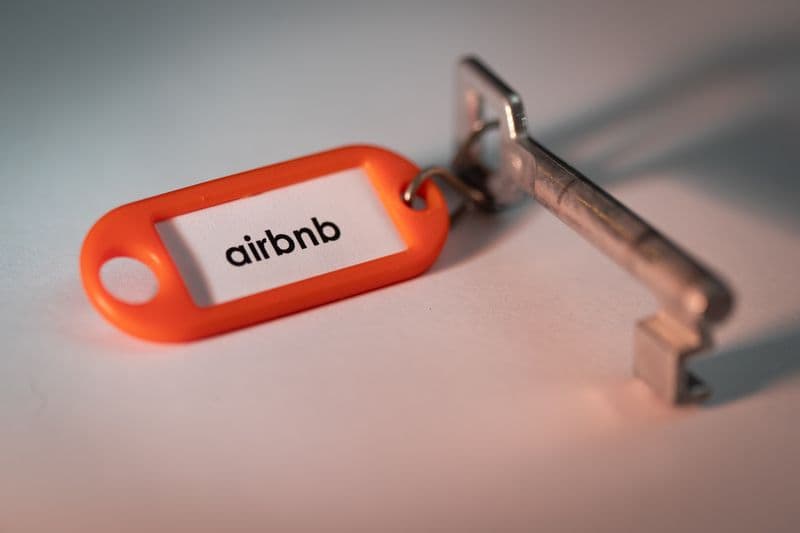 TURISMO – Il colosso Airbnb cambia pelle