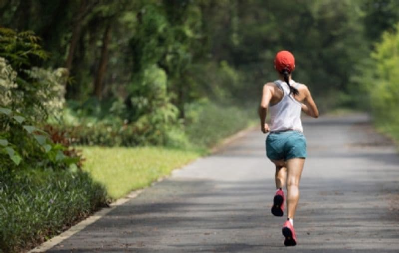 CIRIE'- Esibizionista si denuda davanti alle donne che fanno jogging sulla ciclo-pedonale per Nole