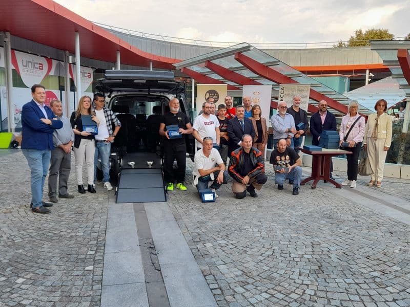 RIVAROLO CANAVESE - Tutti per Nicholas: consegnata la vettura per aiutare il bimbo e la famiglia - FOTO