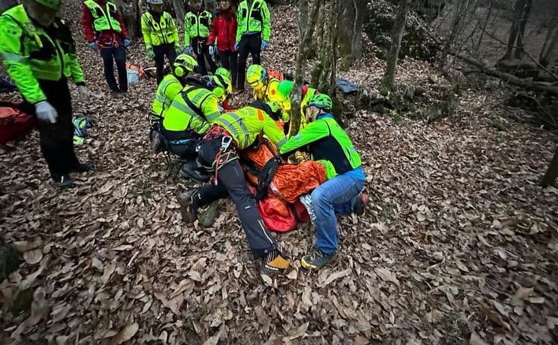 CORIO - Malore mentre va a funghi nel bosco: trovato morto dal soccorso alpino