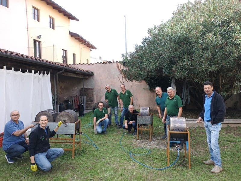 SALASSA - Un grande successo la castagnata autunnale - FOTO