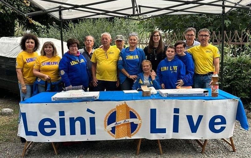 LEINI' - Inaugurate le nuove panchine colorate: una è dedicata a Valentino Rossi - FOTO