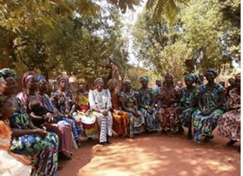 CUORGNE' - Il Rotary taglia l'indifferenza e cuce la solidarietà per le donne del Ciad