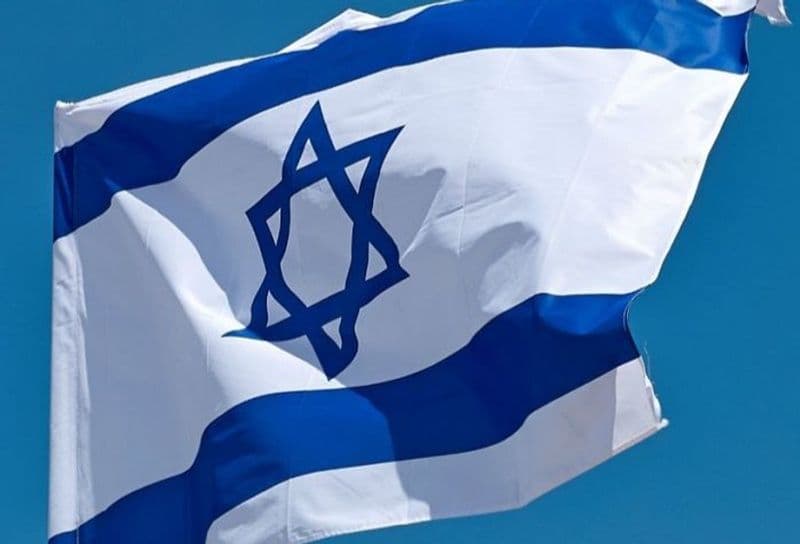 IVREA - Bandiera di Israele esposta in Municipio, è scontro politico sulla proposta dei consiglieri di destra