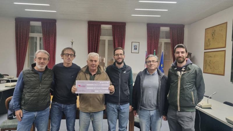 CASTELLAMONTE - A CamminArte 2023 trionfa la solidarietà: ricavato in aiuto del canile di Caluso e di Semi Onlus