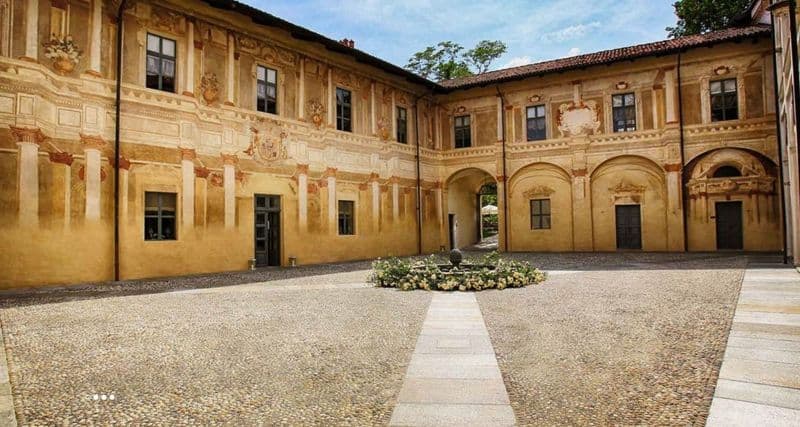PARELLA - Il castello è in vendita: servono 7 milioni di euro