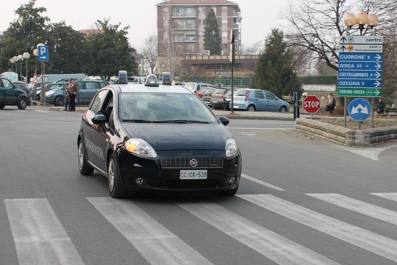 RIVAROLO CANAVESE - «Attenzione all'uomo di colore che vi aggredisce alle spalle»: migliaia di condivisioni ma è una fake news