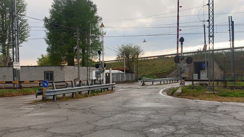 VOLPIANO - Chiude per sempre il passaggio a livello in regione Cravero